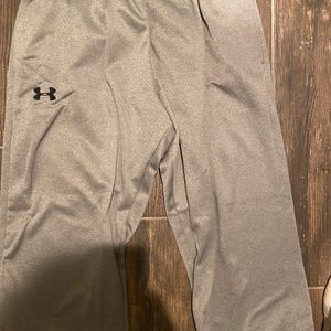 Gray Under Armour Sweat Pants Youth Medium